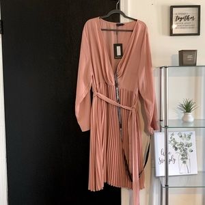 NWT PLT Rose Pleated Midi Dress